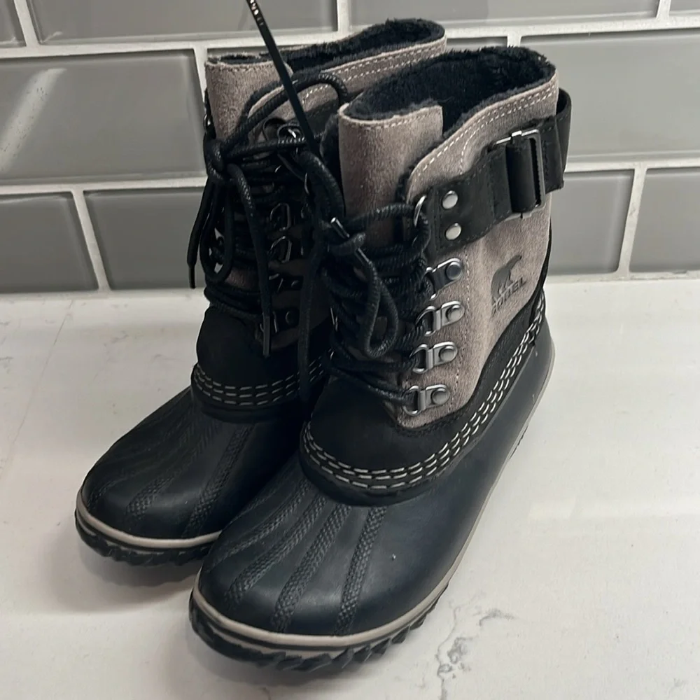 Sorel Winter Fancy Lace II Womens Size 5 Gray Black Waterproof Boots NL2125-011‎